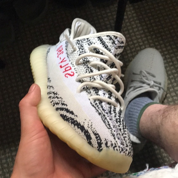 Used zebra yeezys size 10 - Picture 3 of 4